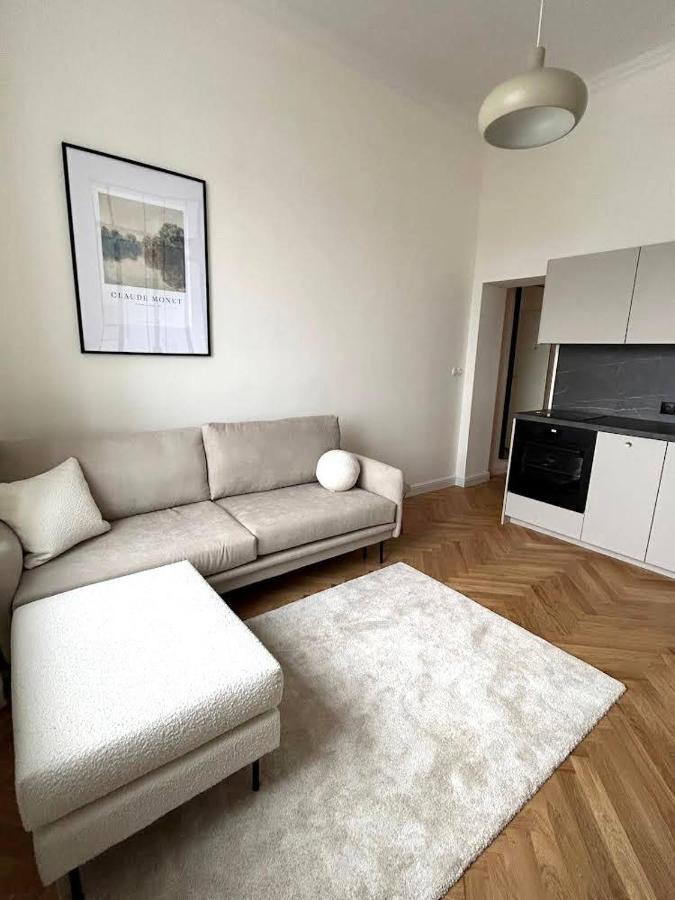Old Town Residence , Wi-Fi , 2-Beds , Aesthetics - By Hik Apartments Warschau Exterior foto