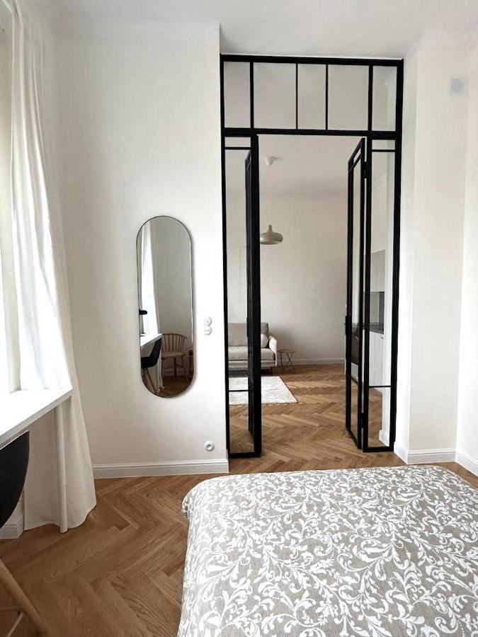 Old Town Residence , Wi-Fi , 2-Beds , Aesthetics - By Hik Apartments Warschau Exterior foto